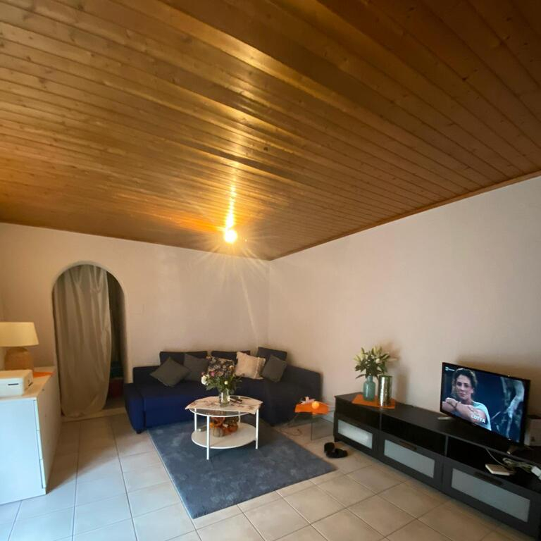 Zimmer / Rooms / Habitaciones in Ebikon