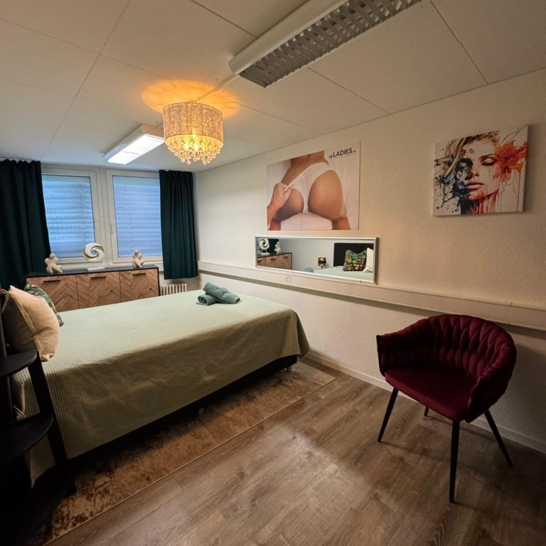 Bewilligtes Erotikstudio / Whg. abzugeben