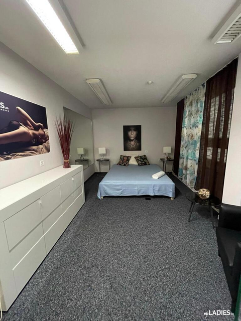 Zimmer / Rooms / Habitaciones en Baden Aargau