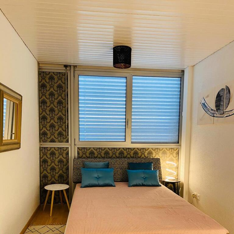 Zimmer / Rooms / Habitaciones in Baar