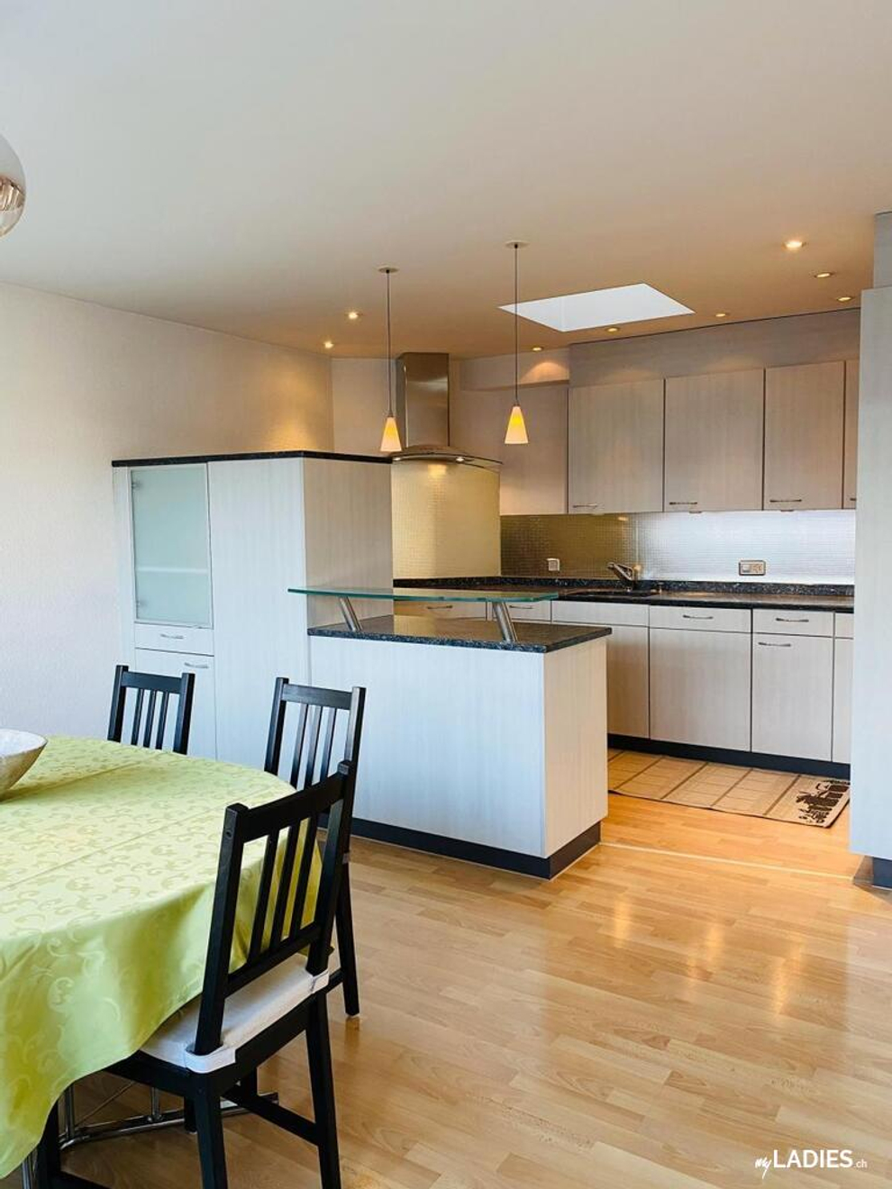 Zimmer / Rooms / Habitaciones in Baar / Bild 5