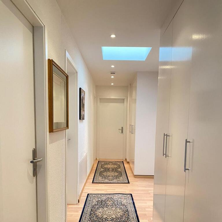 Zimmer / Rooms / Habitaciones in Baar