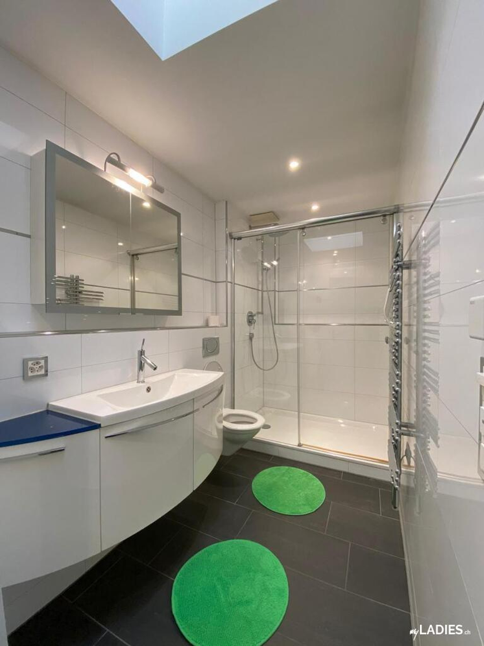 Zimmer / Rooms / Habitaciones in Baar / Bild 8