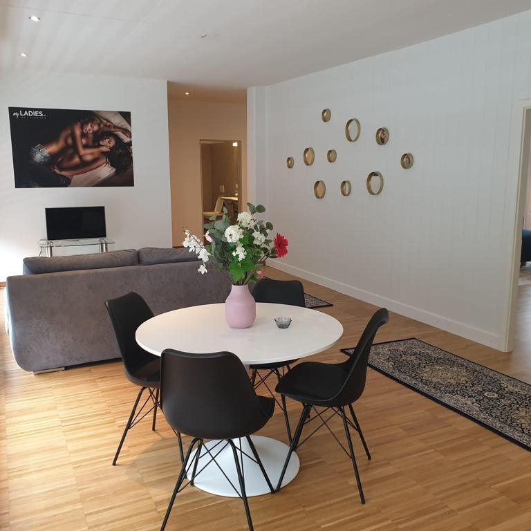 Zimmer / Rooms / Habitaciones in Schwyz Schindellegi