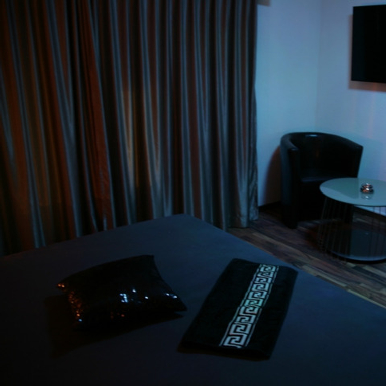 Cable Girls — 9424 Rheineck