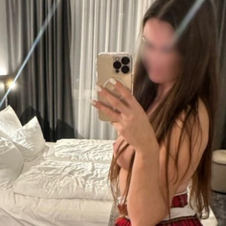 Angie - mag Sperma👄