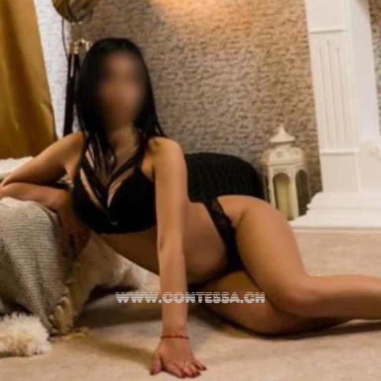 Emily - gross & schlank