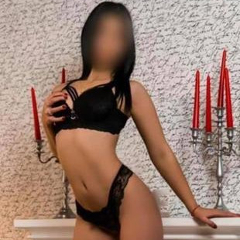 Emily - gross & schlank