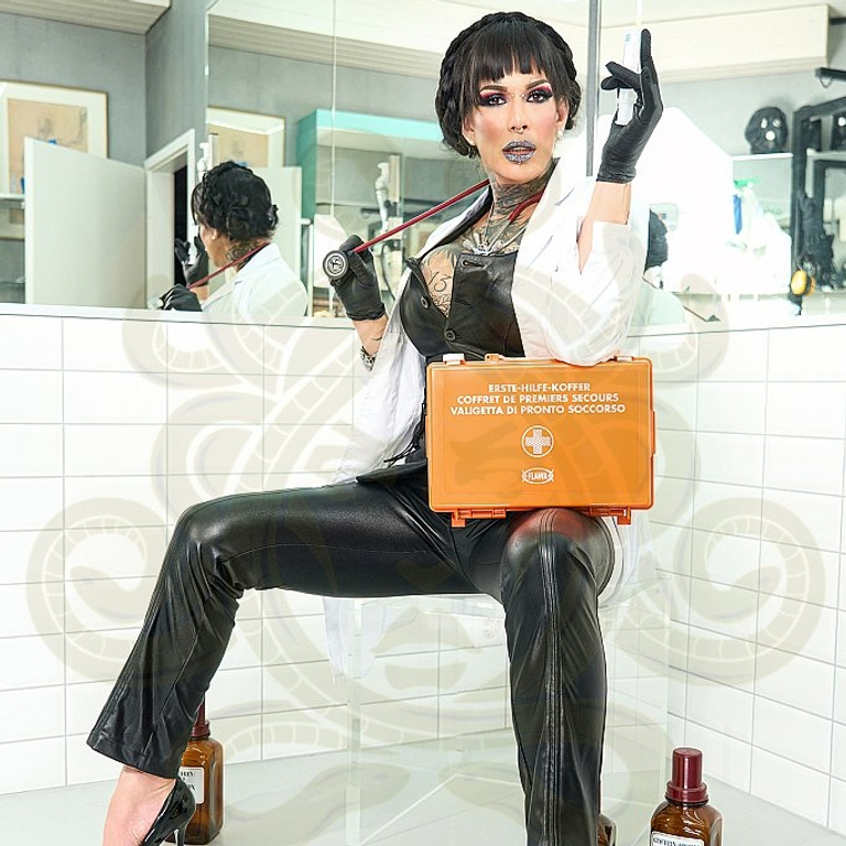 Lady Eve Color Mystic - Schweizer Domina