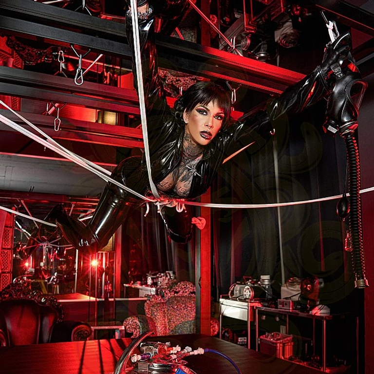 Lady Eve Color Mystic - Schweizer Domina