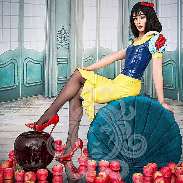 Domina Saphira Lolita - Deutsche Domina