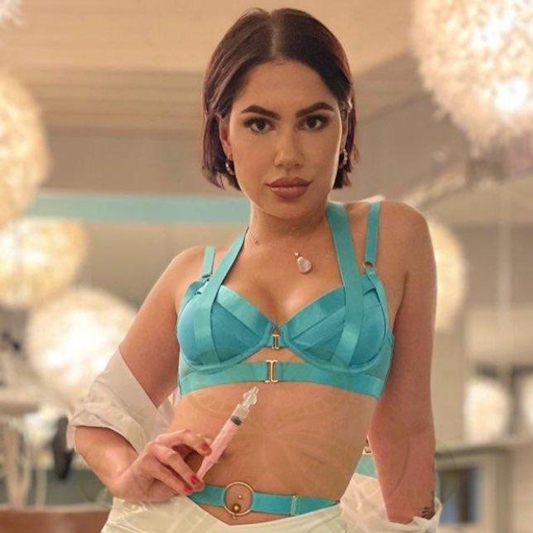 Mistress Amora Color - Fetisch & Bizarr