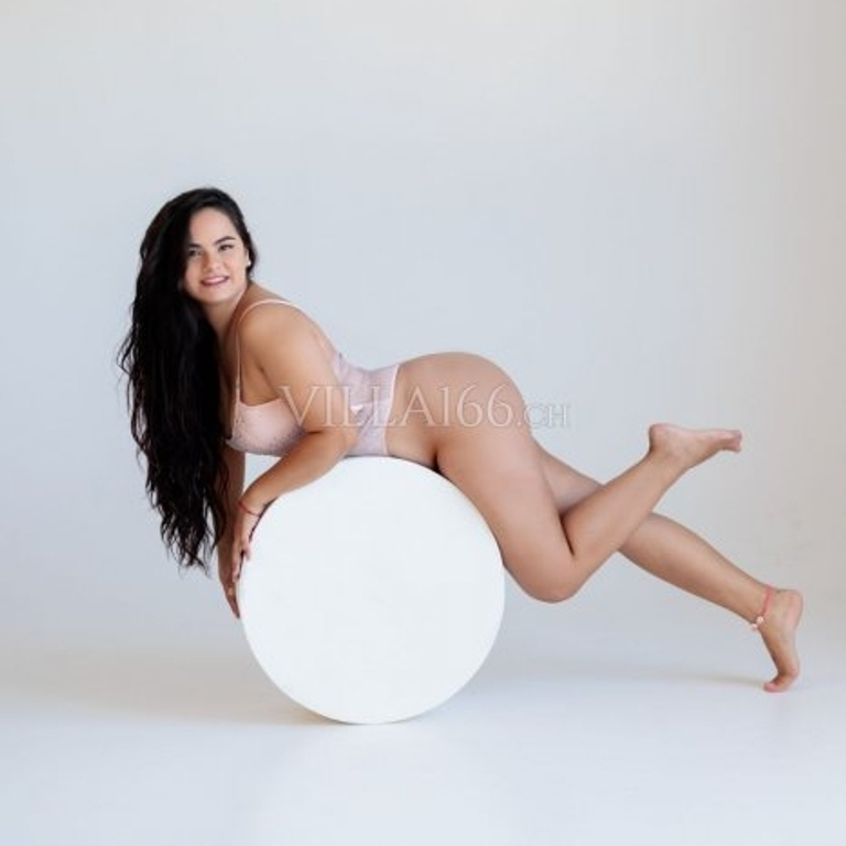 Jazmin - will Schmusen