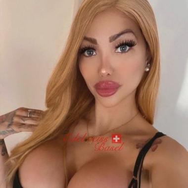 Claudia - likes anal sex