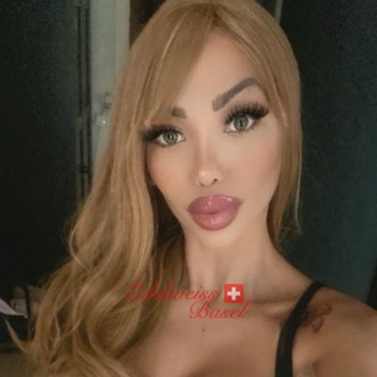 Claudia - steht auf Analsex