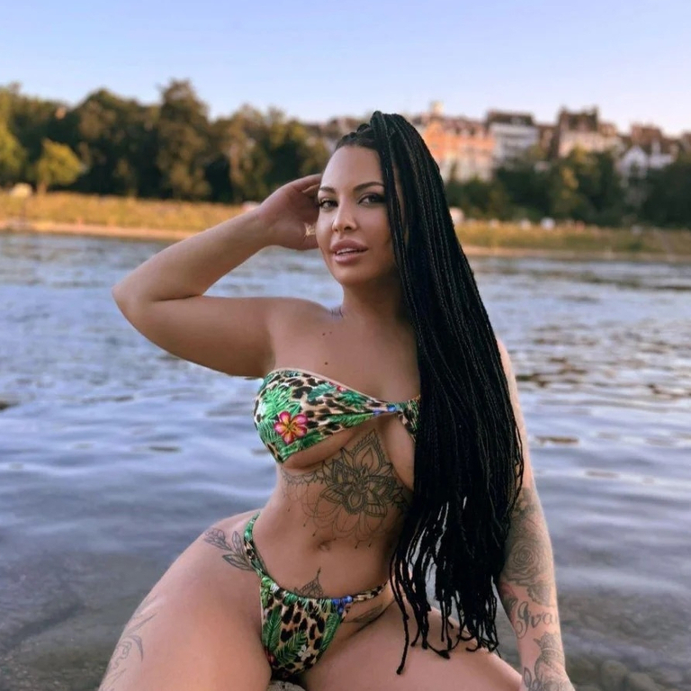 Carmen - schluckt Sperma