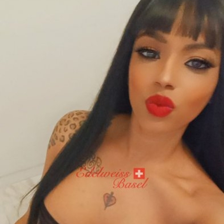 Ashley - steht auf anal