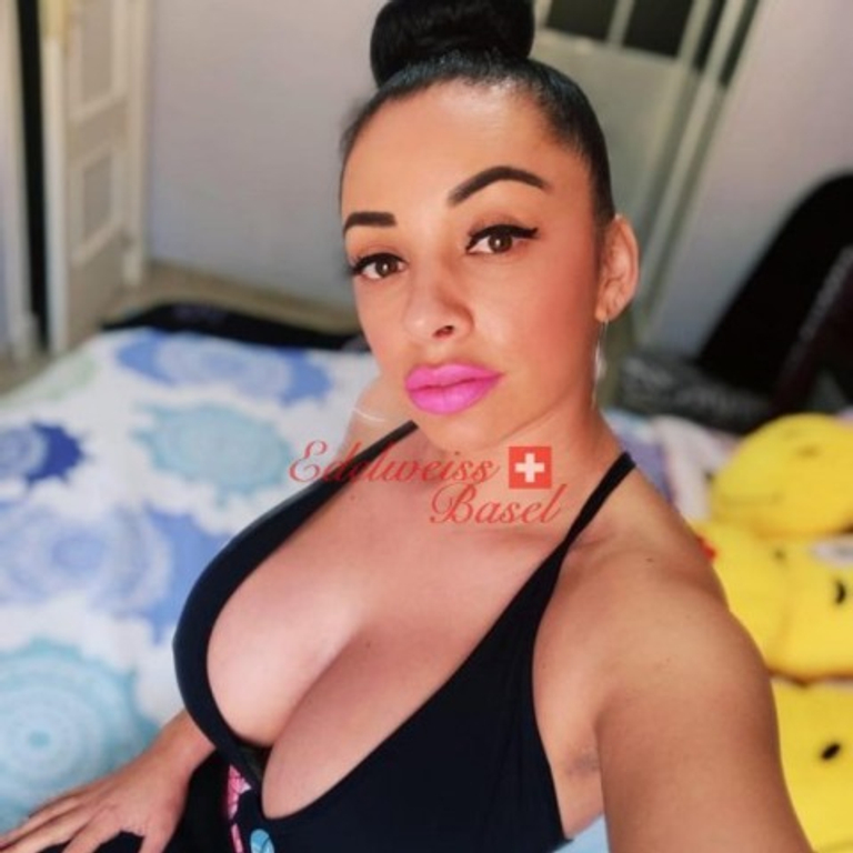 Valentina - XXL-Titten