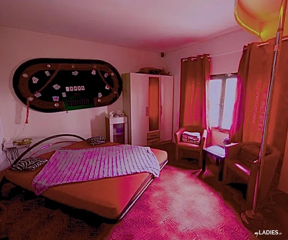 Night Club Revolver / Bild 5