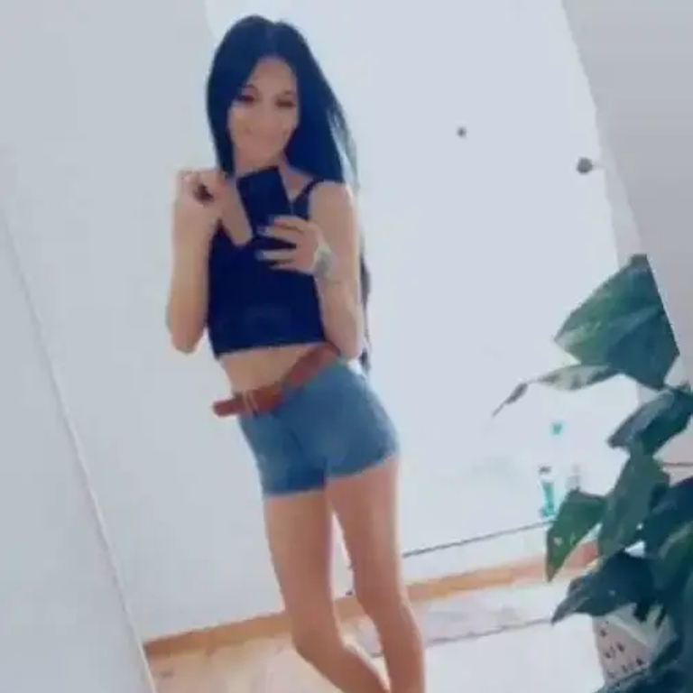 Bella - schlank und hot