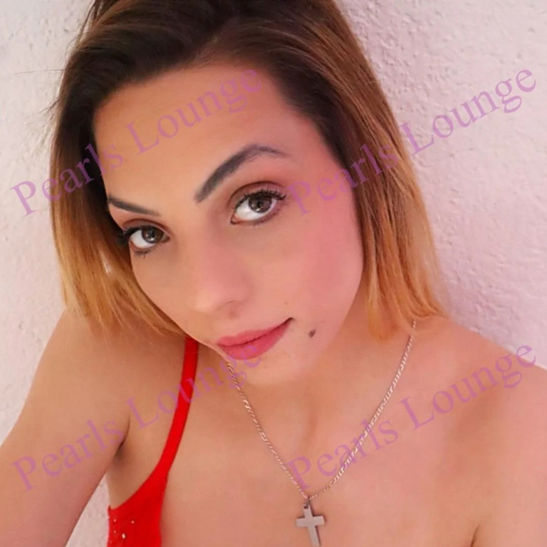 Niki - Heisser Teenyescort