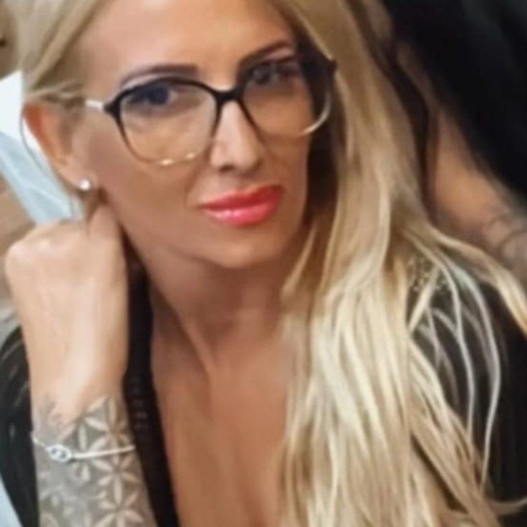 Sissy - scharfe MILF