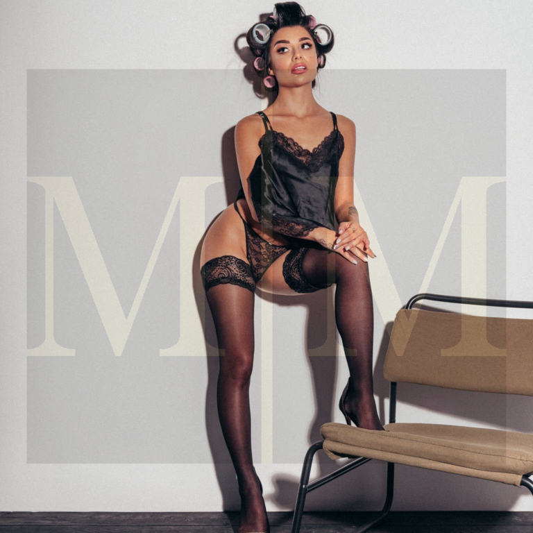 Mira - Hammer-Body 🌶️💃