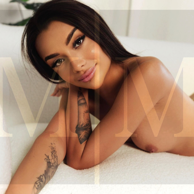 Mira - Hammer-Body 🌶️💃