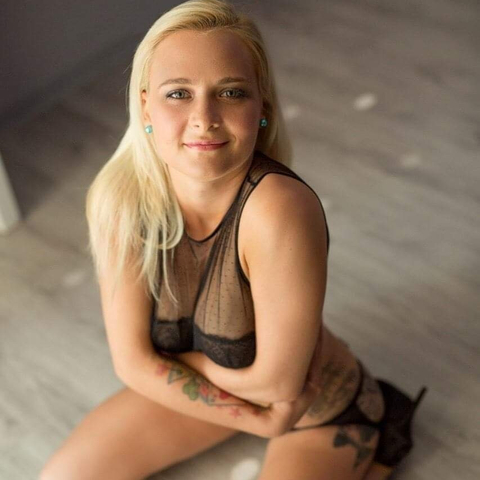 April - befriedigt dich gern