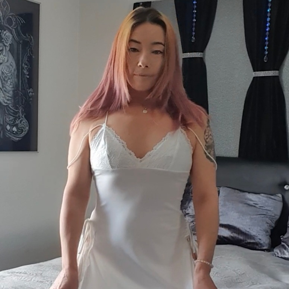 Bild #13 von Krisztina