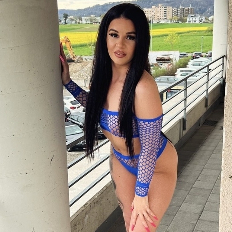 Tiffany - gehorsame Sklavin