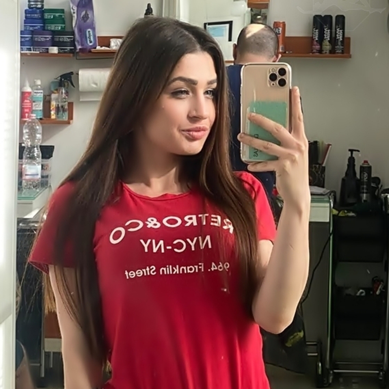 Emily - 🤪Muschi tropft💧💦☔