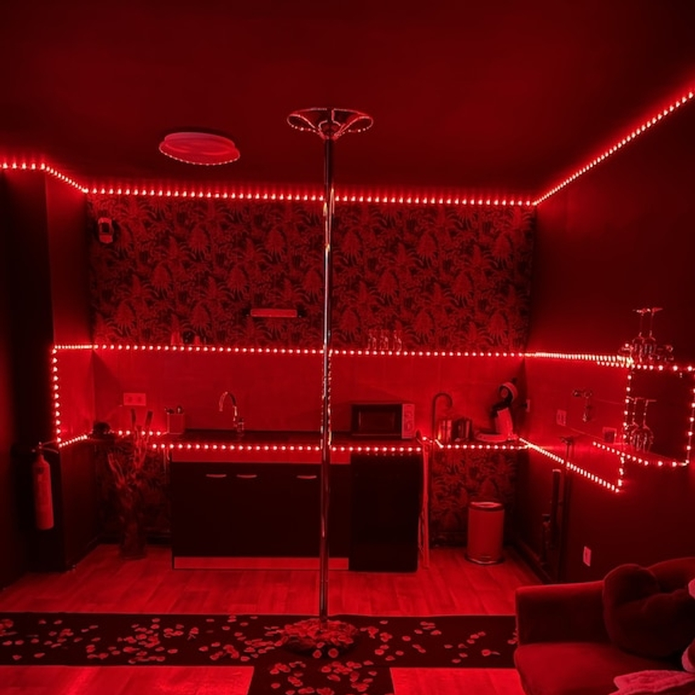 Join Catalan Club Switzerland – VIP Escort / Hostess Wanted