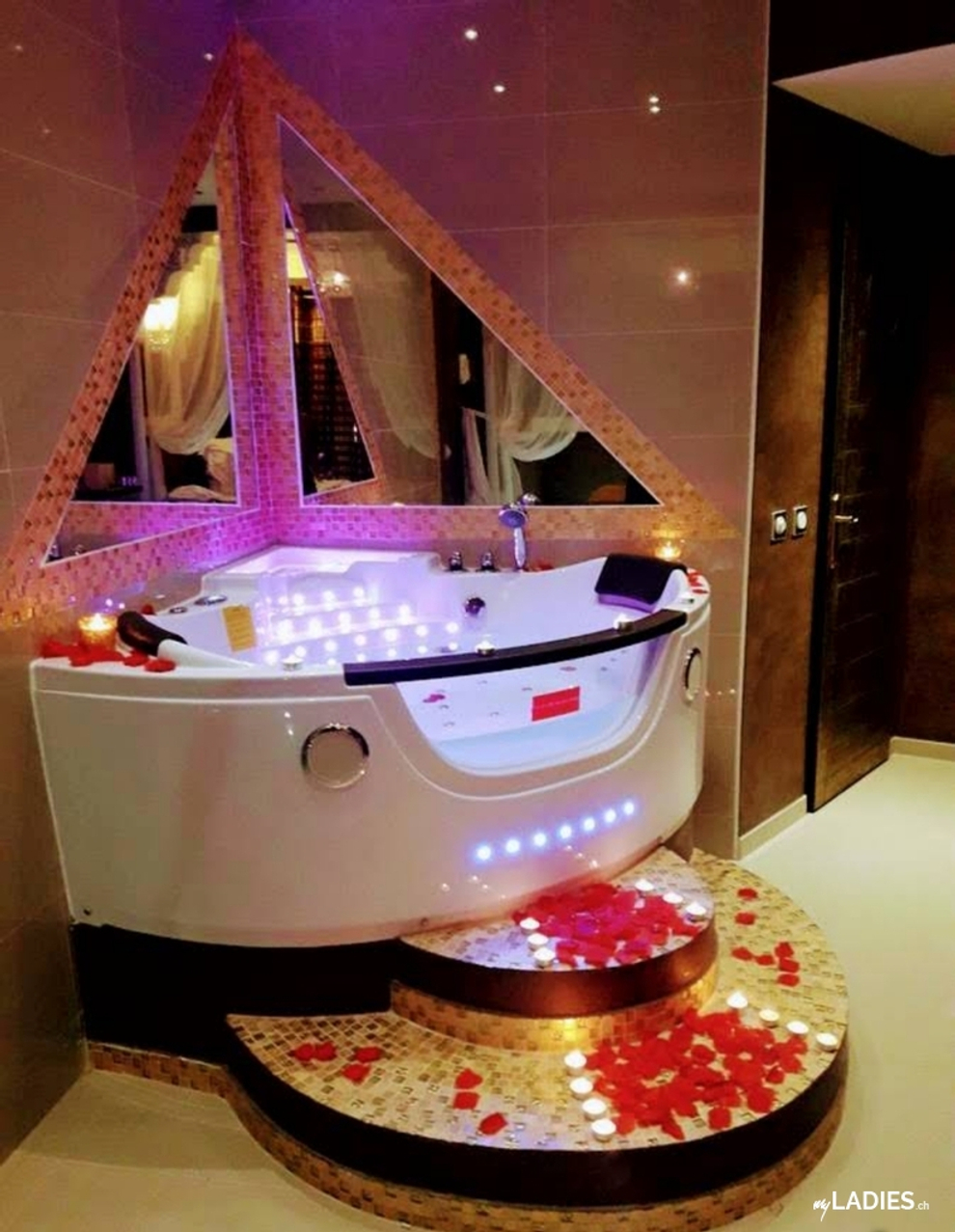 [OFFRE D'EMPLOI] Le Catalan Club Switzerland recherche une hôtesse / Bild 5