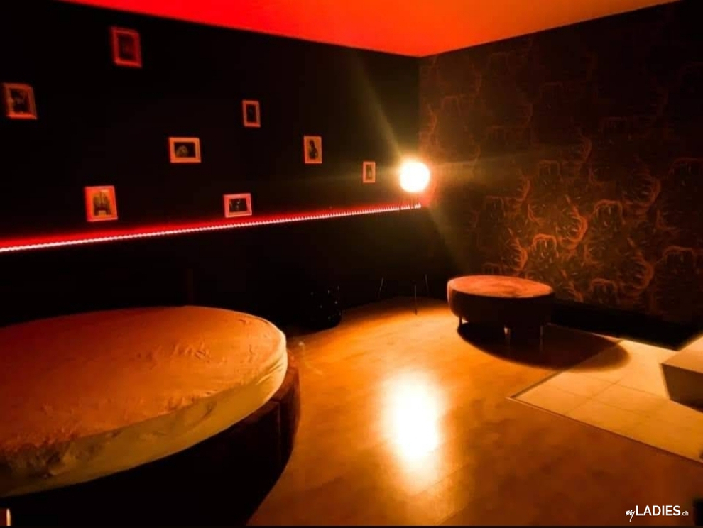 [OFFRE D'EMPLOI] Le Catalan Club Switzerland recherche une hôtesse / Bild 6