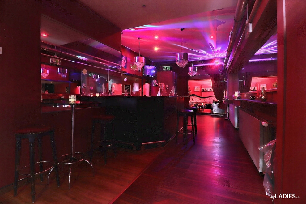 [OFFRE D'EMPLOI] Le Catalan Club Switzerland recherche une hôtesse / Bild 10