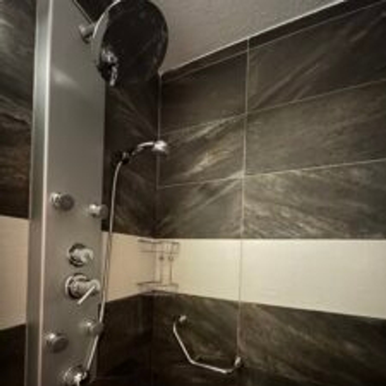 RED Door — 5620 Bremgarten