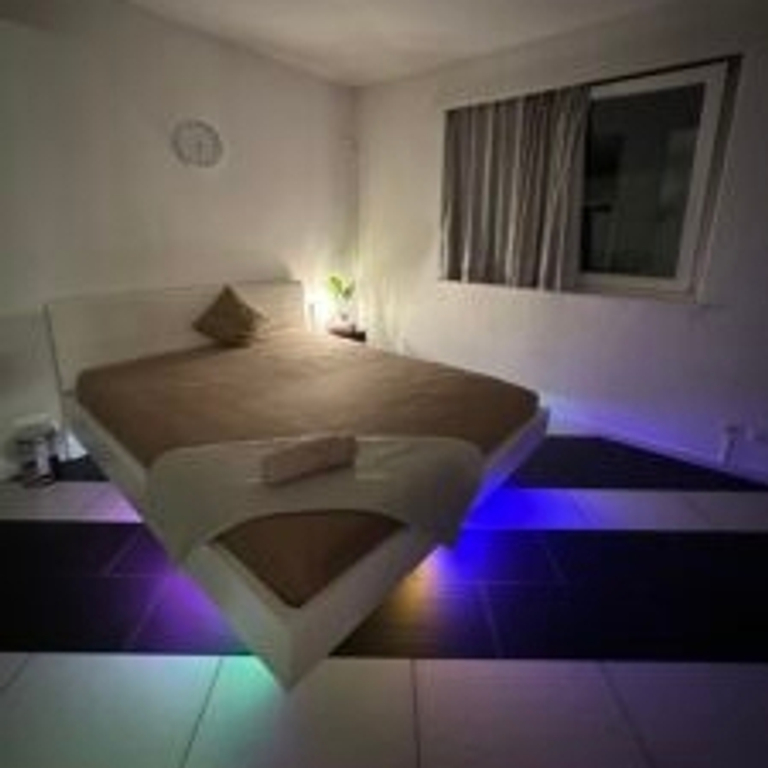 RED Door — 5620 Bremgarten