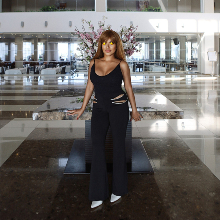 Khanittha - AsiaMassagen +Erotik