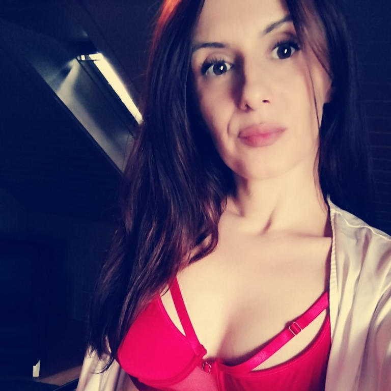 Rebecca - Geile Brünett😘