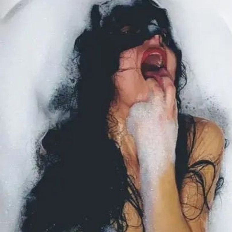 Aisha - Top Sexy Girl