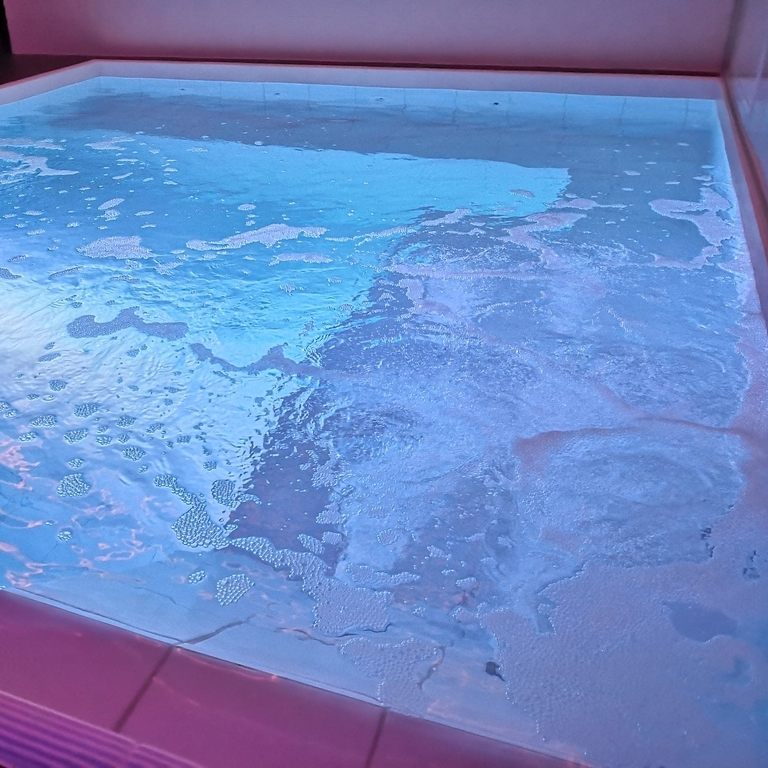 TOP  Rooms to RENT for erotical Service!