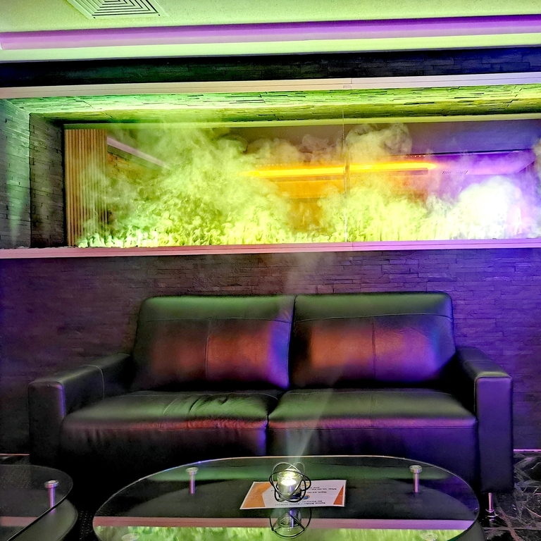 TOP  Rooms to RENT for erotical Service!