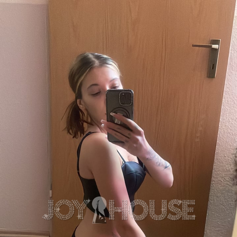 Brooklyn - scharfe Schul-Göre