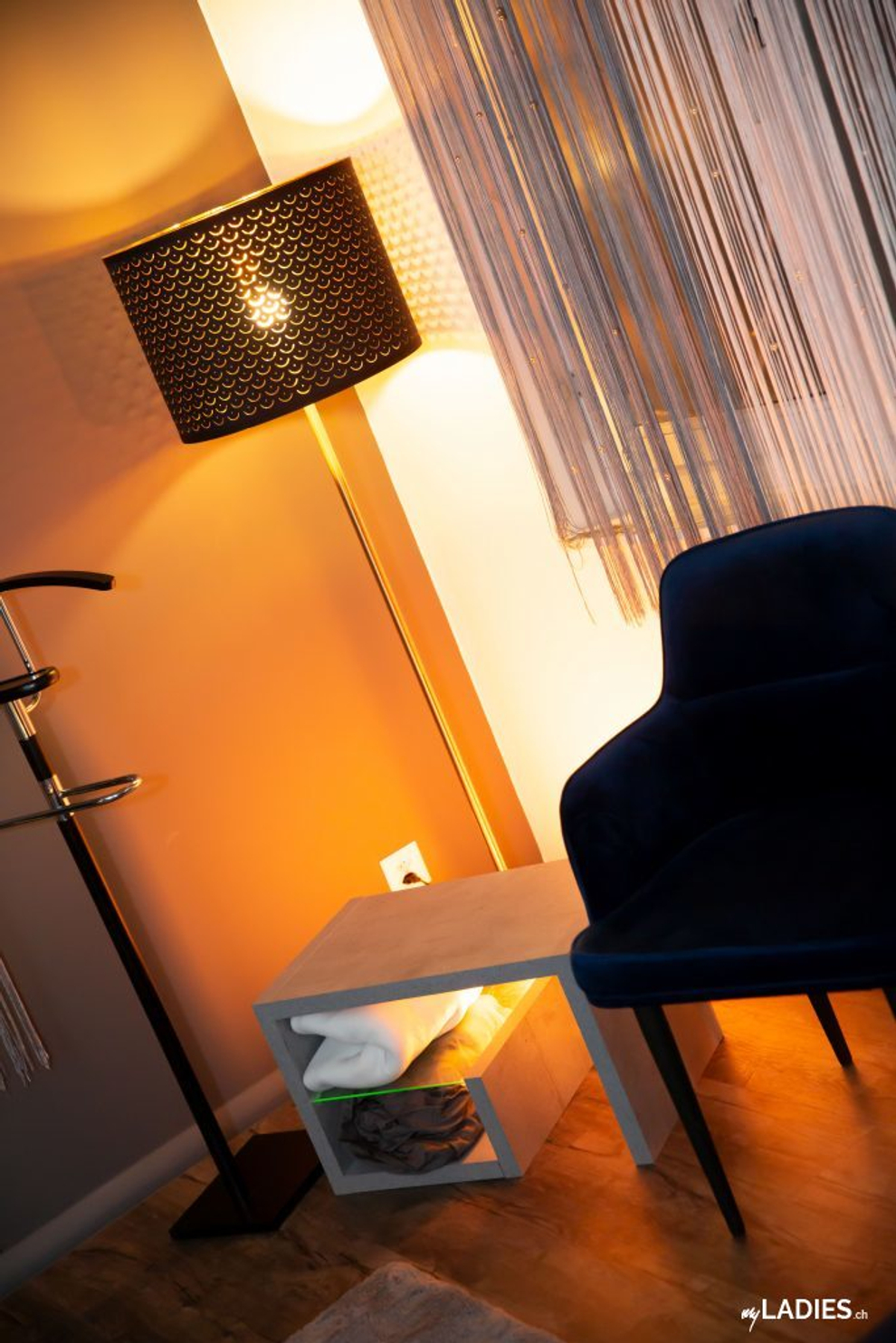 Schöne Bordell sucht neue Girls mit fairem %-System / Bild 18