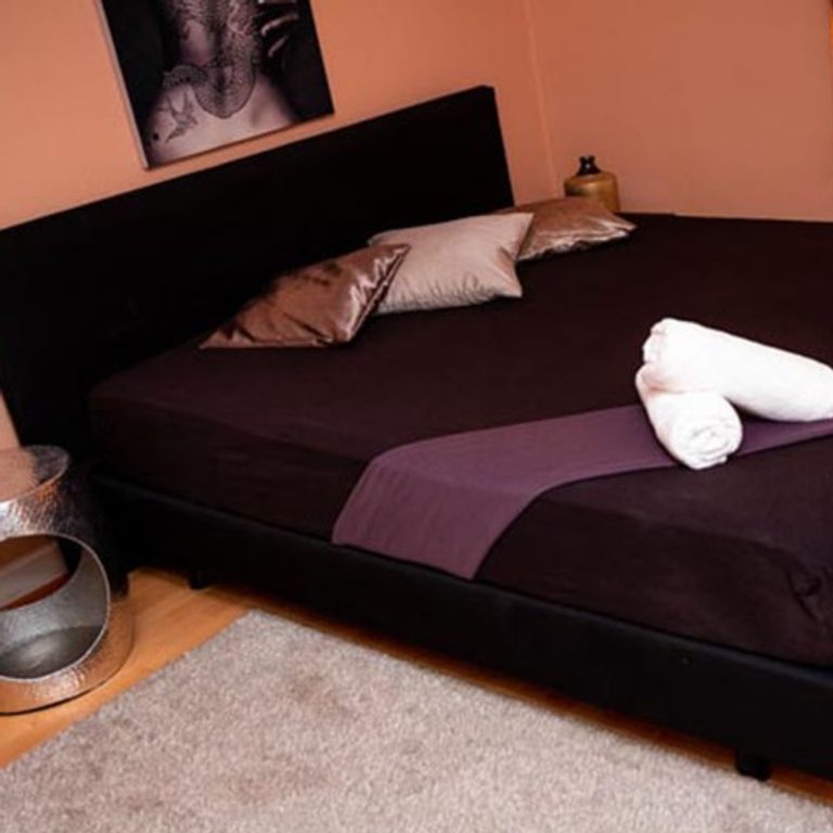 Schöne Bordell sucht neue Girls mit fairem %-System