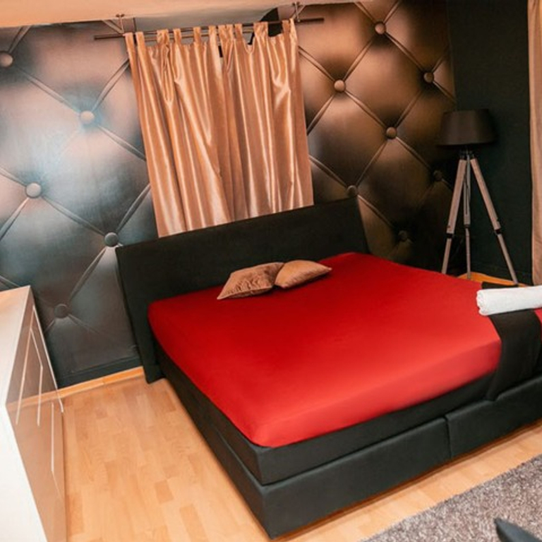 Schöne Bordell sucht neue Girls mit fairem %-System