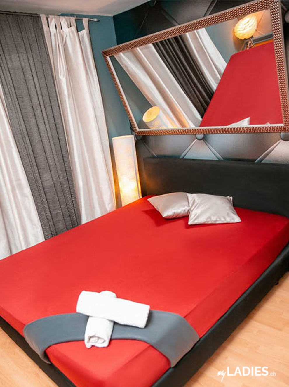 Schöne Bordell sucht neue Girls mit fairem %-System / Bild 11