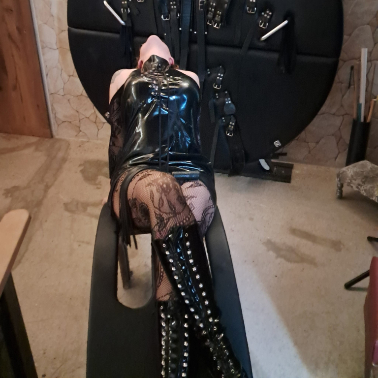 Lady Lilith des Lys - Klassische Domina