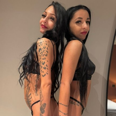 Lesbian Sisters Duo - schlucken Beide 👄